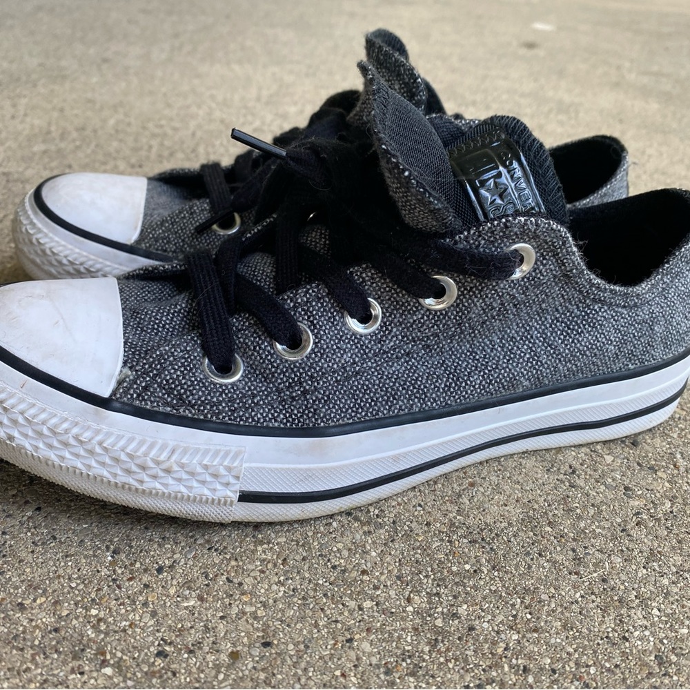 Converse Size 6 Grey Shoes (very good condition)
